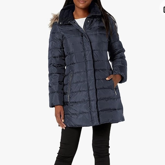 Women's Classic Down Coat with Faux-Fur Hood, size L NWT - Picture 14 of 14